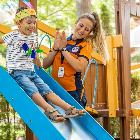 Asteria Family Sunny Hotel 4*