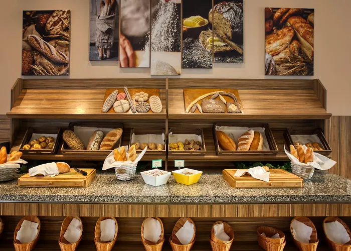 ホテル Asteria Family Sunny 4*